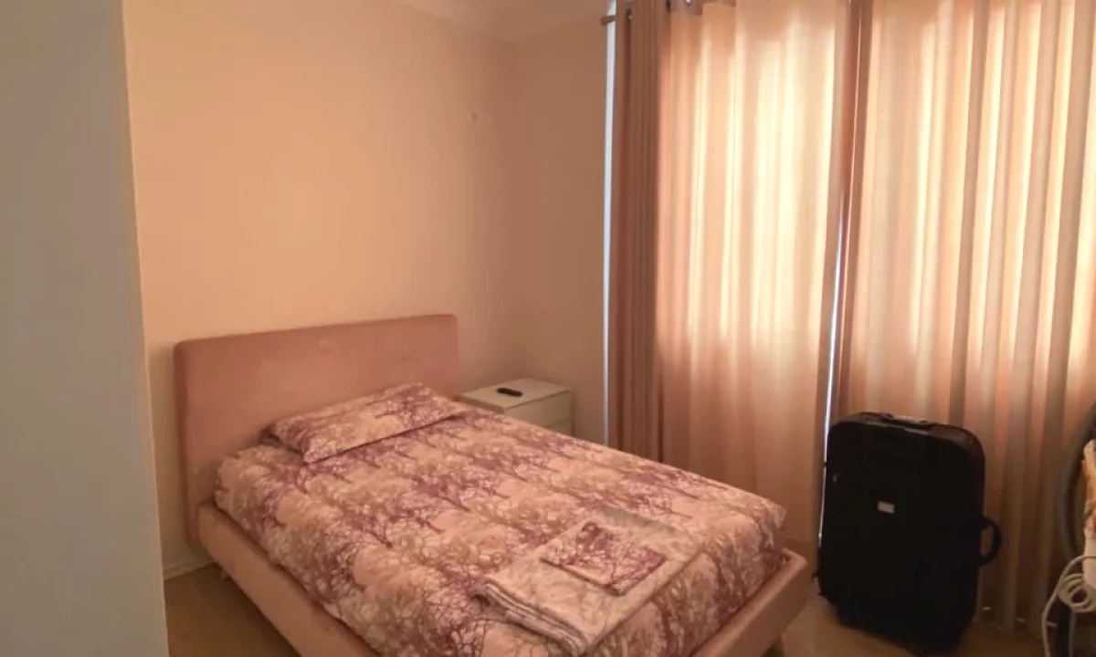 Shtepi ne shitje Apartament ne Tirane, 3+1, Mobilimi E mobiluar, Pagesa 340,000  Euro.