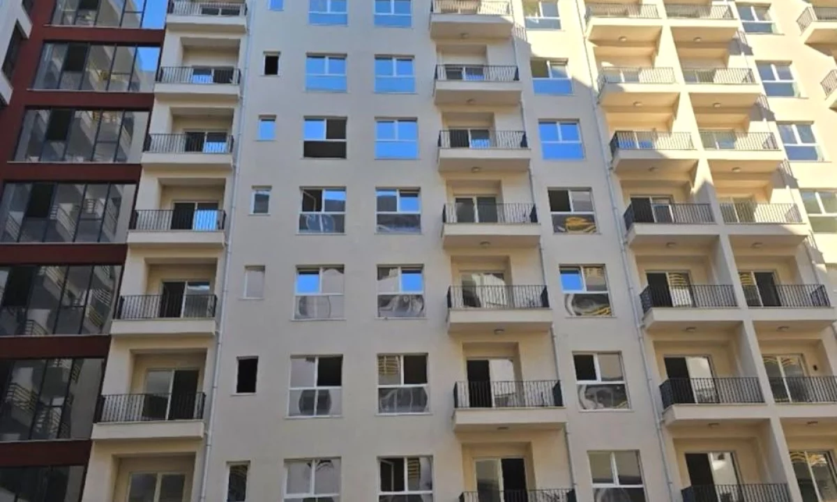 Shtepi ne shitje Apartament ne Tirane, 2+1, Mobilimi Bosh, pa mobiluar, Pagesa 181,500  Euro.