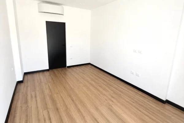 Shtepi me qera Apartament ne Tirane, 1+1, Mobilimi Bosh, pa mobiluar, Pagesa 65,000  Leke.