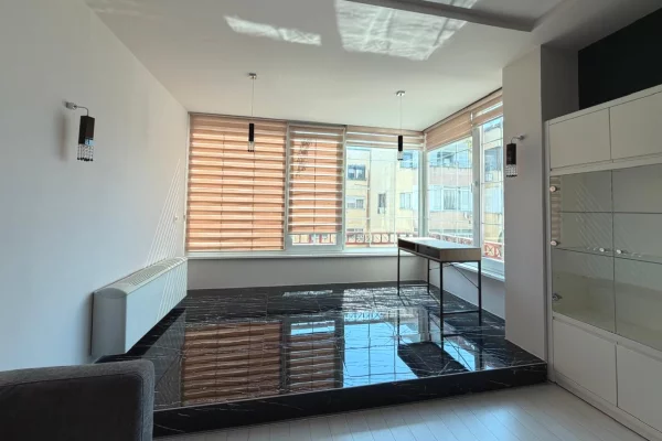 🏡 JEPET ME QIRA APARTAMENT 2+1 – PRANË STADIUMIT ARENA, TIRANË