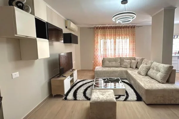 Shtepi me qera Apartament ne Tirane, 2+1, Mobilimi E mobiluar, Pagesa 80,000  Leke.
