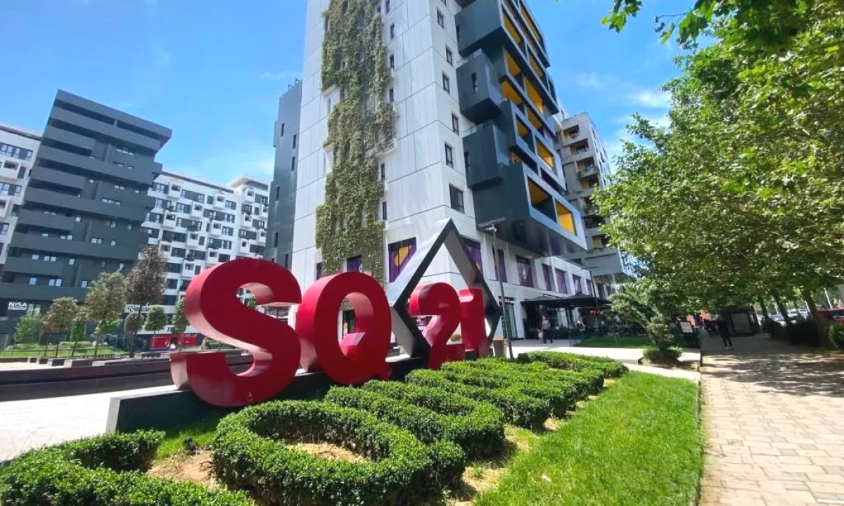 🏢🔥 SHITET AMBIENT KOMERCIAL – SQUARE 21, TIRANE
