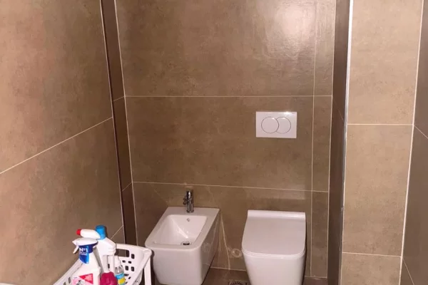🏢✨ JEPET ME QIRA AMBIENT ZYRASH – KOMPLEKSI NDREGJONI, BULEVARDI I RI