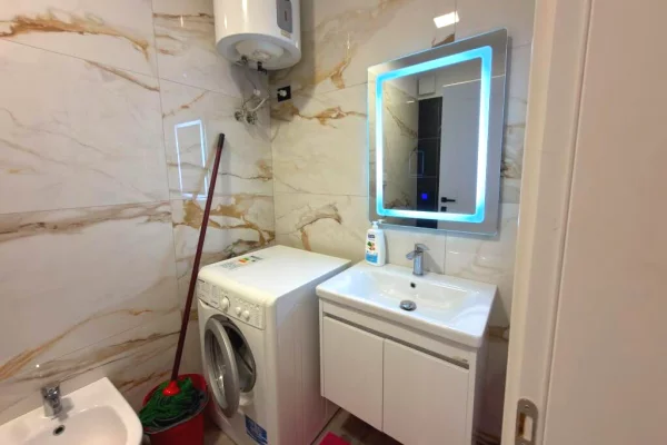 Shtepi me qera Apartament ne Tirane, 2+1, Mobilimi E mobiluar, Pagesa 1,500  Euro.