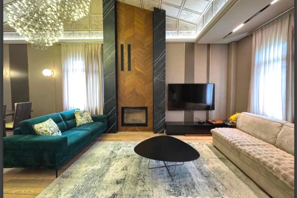 Shtepi me qera 5+1 ne Tirane - 3,500 Euro