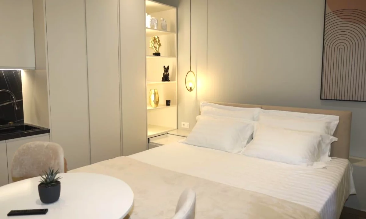 Shtepi ne shitje Apartament ne Tirane, Garsoniere, Mobilimi E mobiluar, Pagesa 220,000  Euro.