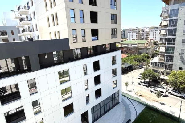 Shtepi ne shitje Apartament ne Tirane, 2+1, Mobilimi Bosh, pa mobiluar, Pagesa 245,000  Euro.