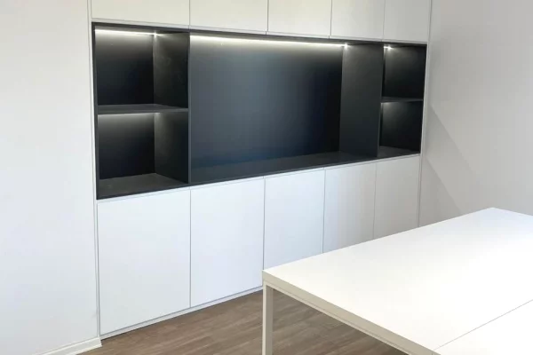 Ambient biznesi me qera 3+1 ne Tirane - 1,200 Euro