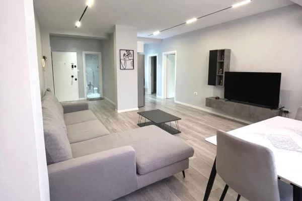 House for Sale Apartment in Tirana, 1+1, Furniture Furnished, Payment 310,000  Leke.