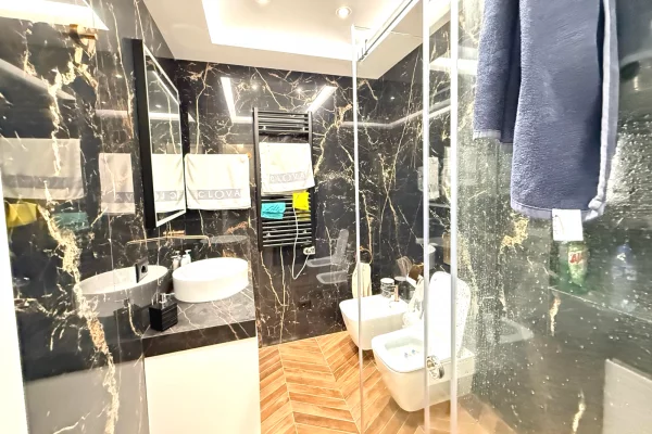 Shtepi me qera Apartament ne Tirane, 2+1, Mobilimi E mobiluar, Pagesa 150,000  Leke.