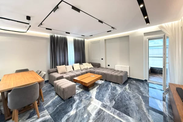 Shtepi me qera Apartament ne Tirane, 2+1, Mobilimi E mobiluar, Pagesa 150,000  Leke.
