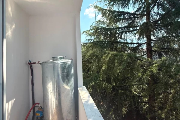 Shtepi ne shitje Apartament ne Tirane, 1+1, Mobilimi Bosh, pa mobiluar, Pagesa 118,000  Euro.
