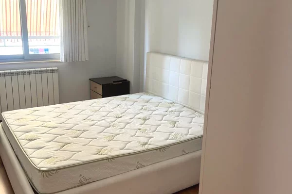 Shtepi me qera Shtepi Private ne Tirane, 1+1, Mobilimi E mobiluar, Pagesa 40,000  Leke.