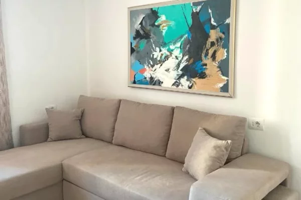 🏠 JEPET ME QIRA | APARTAMENT 1+1 – QENDËR TIRANË