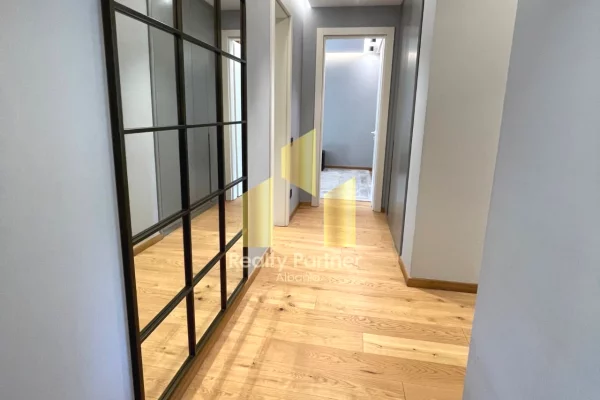 Shtepi me qera Apartament ne Tirane, 2+1, Mobilimi E mobiluar, Pagesa 2,000  Euro.