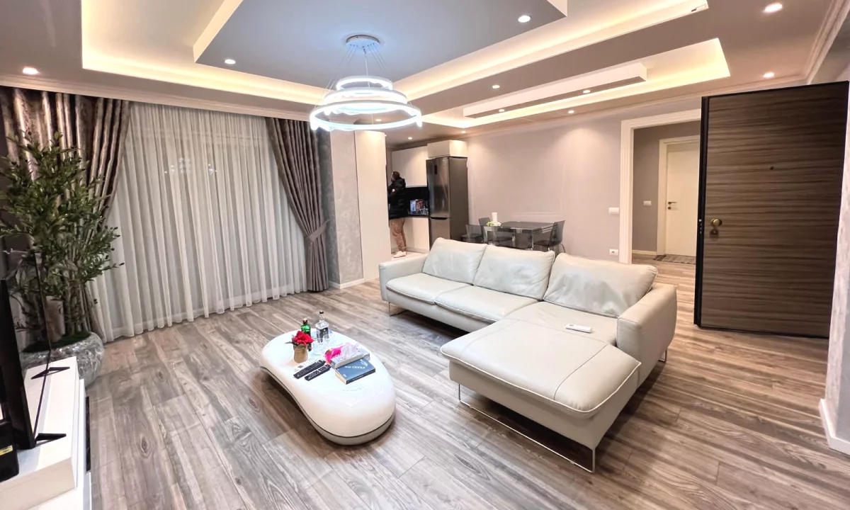 Shtepi me qera Apartament ne Tirane, 1+1, Mobilimi E mobiluar, Pagesa 900  Euro.