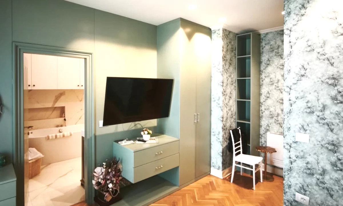 Shtepi me qera Apartament ne Tirane, 2+1, Mobilimi E mobiluar, Pagesa 1,800  Euro.