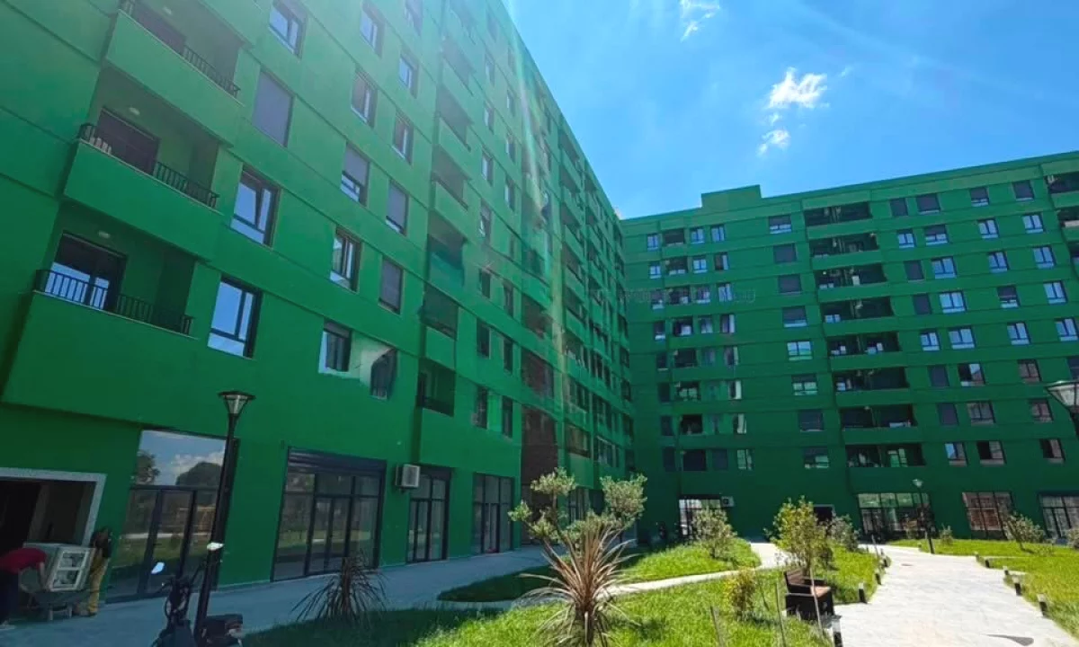 Shtepi ne shitje Apartament ne Tirane, 3+1, Mobilimi Bosh, pa mobiluar, Pagesa 229,700  Euro.