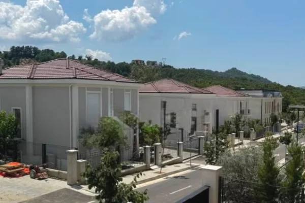 Shtepi me qera 3+1 ne Tirane - 5,000 Euro