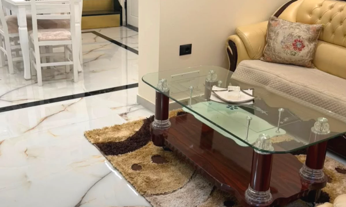 Shtepi me qera Apartament ne Tirane, 2+1, Mobilimi E mobiluar, Pagesa 700  Euro.