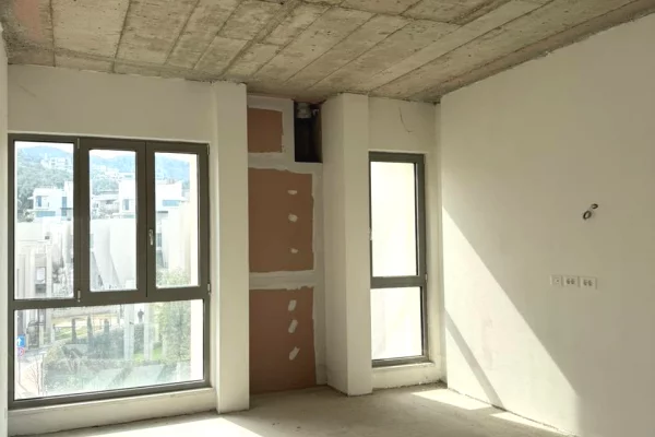 Shtepi ne shitje Apartament ne Tirane, 2+1, Mobilimi Bosh, pa mobiluar, Pagesa 39,700,000  Leke.