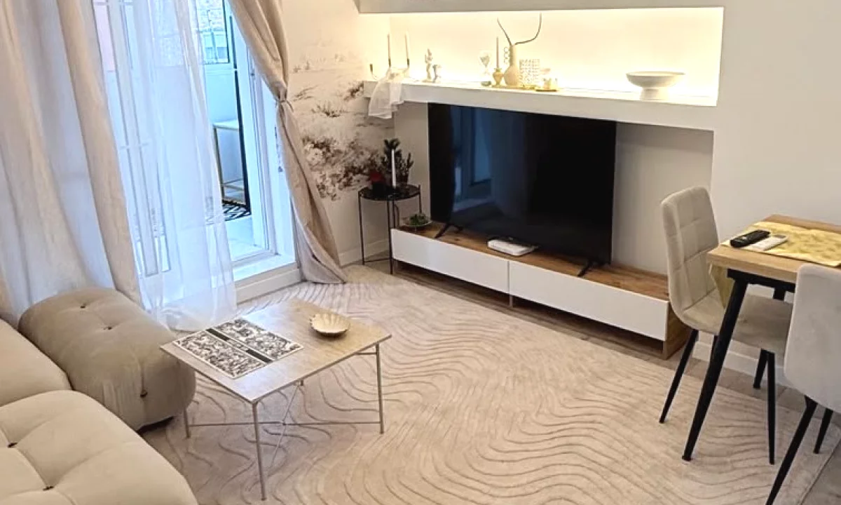 Shtepi ne shitje Apartament ne Tirane, 2+1, Mobilimi E mobiluar, Pagesa 235,000  Euro.