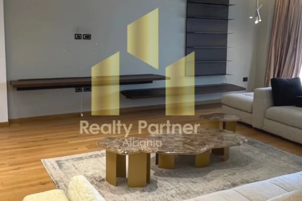 Shtepi ne shitje Apartament ne Tirane, 2+1, Mobilimi Pjeserisht e mobiluar, Pagesa 600,000  Euro.