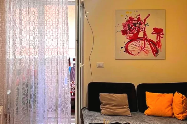 Shtepi ne shitje Apartament ne Tirane, 2+1, Mobilimi E mobiluar, Pagesa 235,000  Euro.