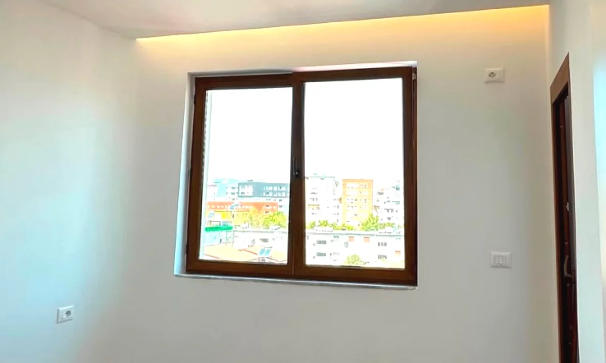 Shtepi ne shitje Apartament ne Tirane, 1+1, Mobilimi Pjeserisht e mobiluar, Pagesa 143,000  Euro.