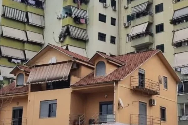 Shtepi me qera 2+1 ne Tirane - 85,000 Leke