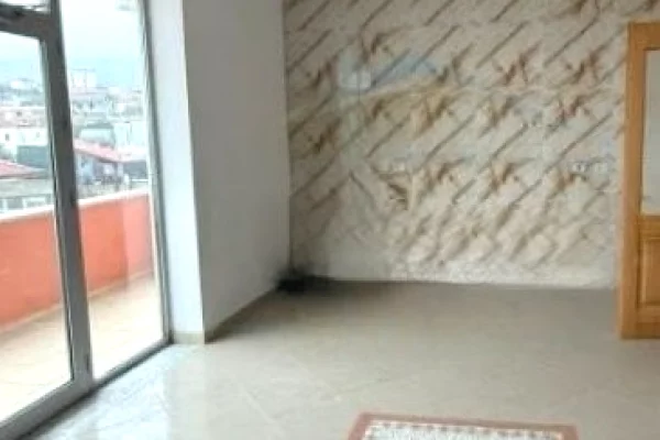 Shtepi ne shitje 7+1 ne Tirane - 547,000 Euro
