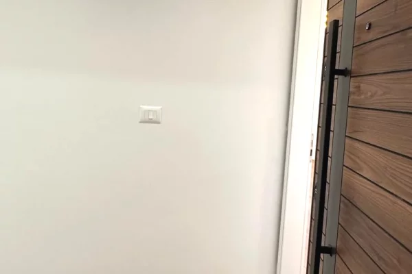 Shtepi ne shitje Apartament ne Tirane, 2+1, Mobilimi Pjeserisht e mobiluar, Pagesa 193,000  Euro.
