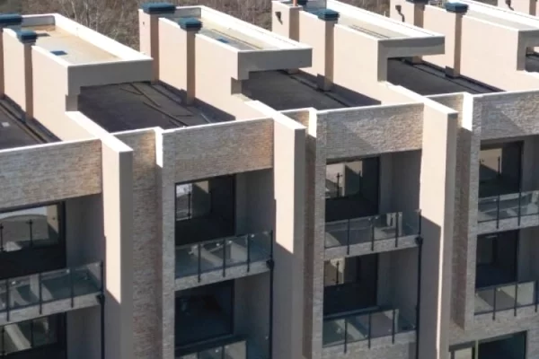 Shtepi ne shitje Duplex(shtepi me 2 kate) ne Tirane, 2+1, Mobilimi Bosh, pa mobiluar, Pagesa 260,000  Euro.
