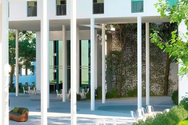Shtepi ne shitje Apartament ne Tirane, 3+1, Mobilimi Bosh, pa mobiluar, Pagesa 314,000  Euro.
