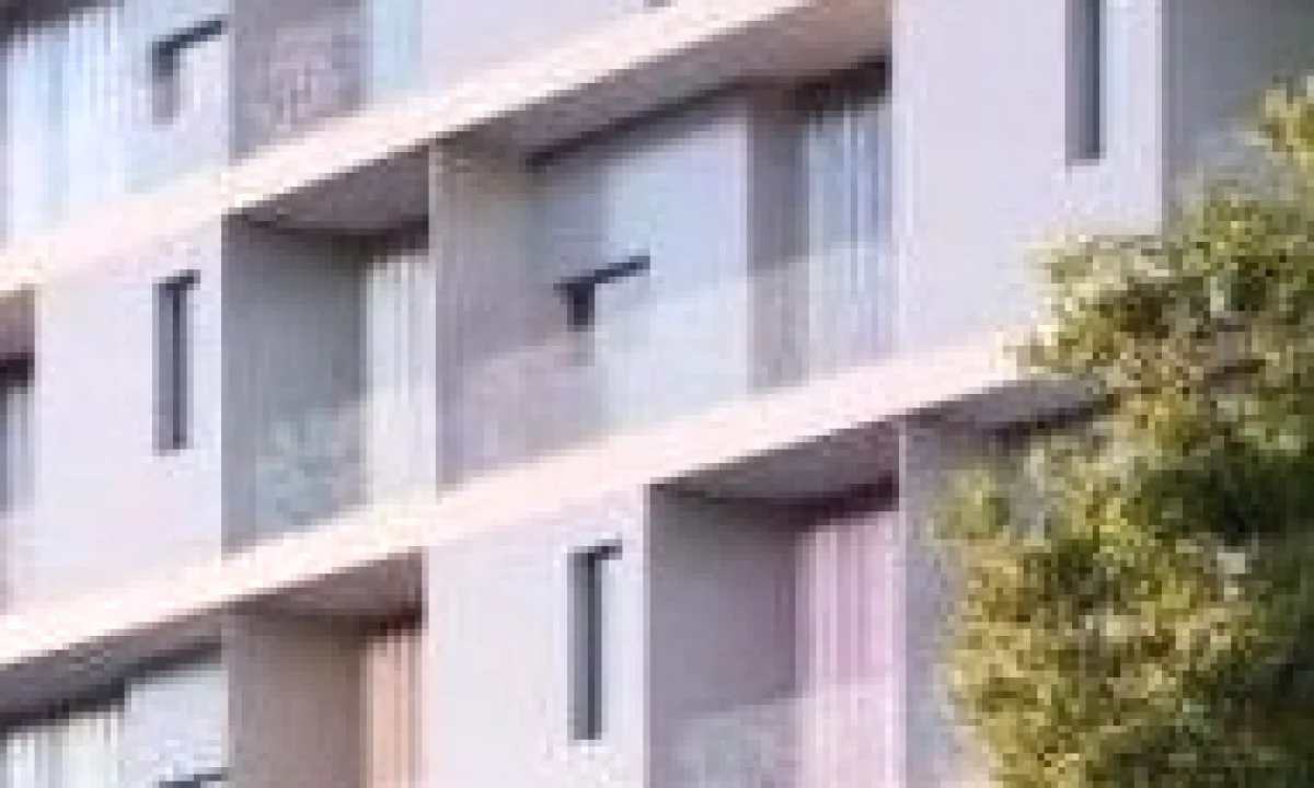 Shtepi ne shitje Apartament ne Tirane, 3+1, Mobilimi Bosh, pa mobiluar, Pagesa 170,300  Euro.