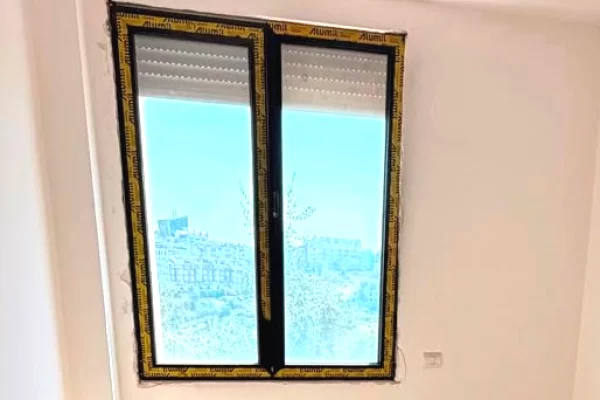 Shtepi ne shitje Vila Luksoze ne Tirane, 3+1, Mobilimi Pjeserisht e mobiluar, Pagesa 400,000  Euro.