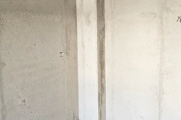 Shtepi ne shitje Apartament ne Tirane, 1+1, Mobilimi Bosh, pa mobiluar, Pagesa 88,100  Euro.