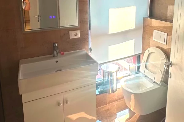 Shtepi me qera Apartament ne Tirane, 2+1, Mobilimi E mobiluar, Pagesa 150,000  Leke.
