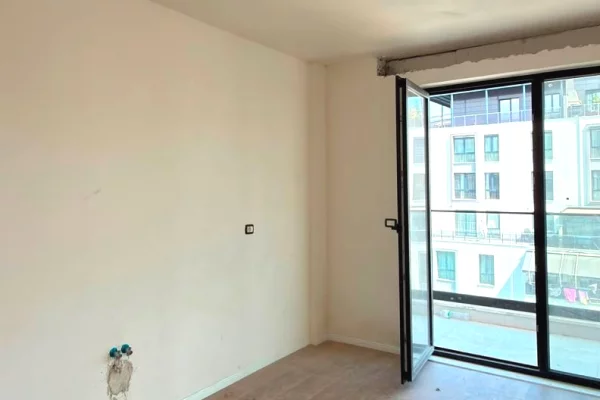 Shtepi ne shitje Apartament ne Tirane, 2+1, Mobilimi Bosh, pa mobiluar, Pagesa 168,500  Euro.