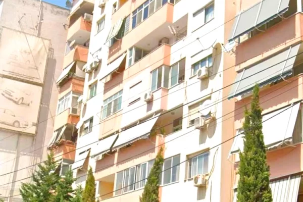 Shtepi ne shitje Apartament ne Tirane, 2+1, Mobilimi Bosh, pa mobiluar, Pagesa Me Marreveshje.