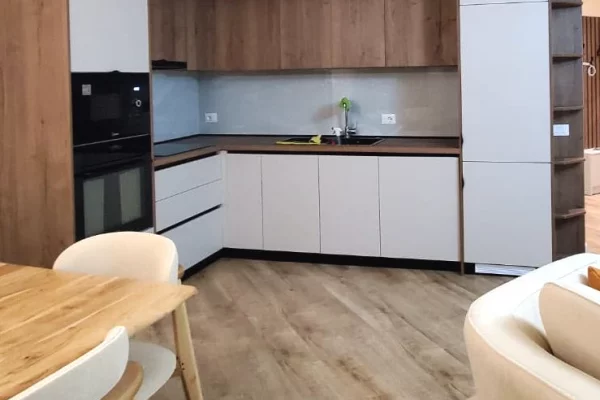 JEPET ME QIRA APARTAMENT 2+1 + 2 TUALETE | LIQENI I THATË 