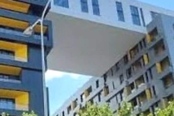 Shtepi ne shitje Apartament ne Tirane, 3+1, Mobilimi Bosh, pa mobiluar, Pagesa 39,500,000  Leke.