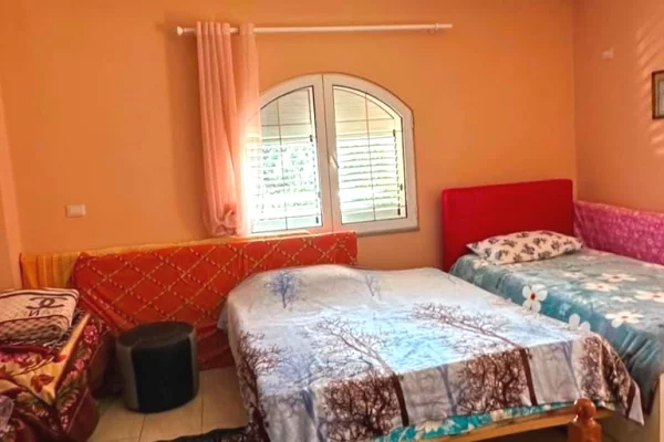 Shtepi ne shitje Vila Luksoze ne Tirane, 2+1, Mobilimi E mobiluar, Pagesa 230,000  Euro.