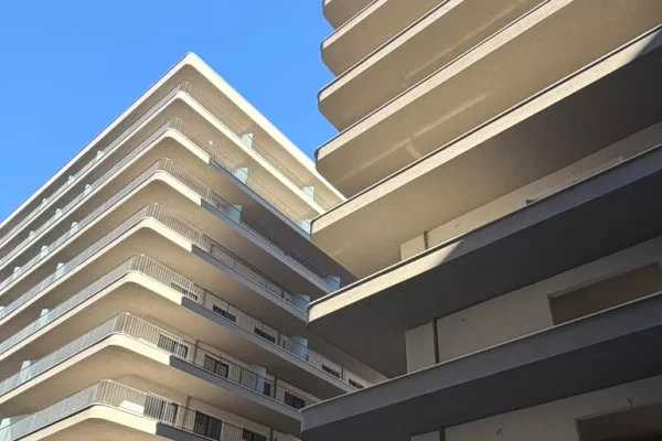 Shtepi ne shitje Apartament ne Lezhe, 2+1, Mobilimi Bosh, pa mobiluar, Pagesa 117,500  Euro.
