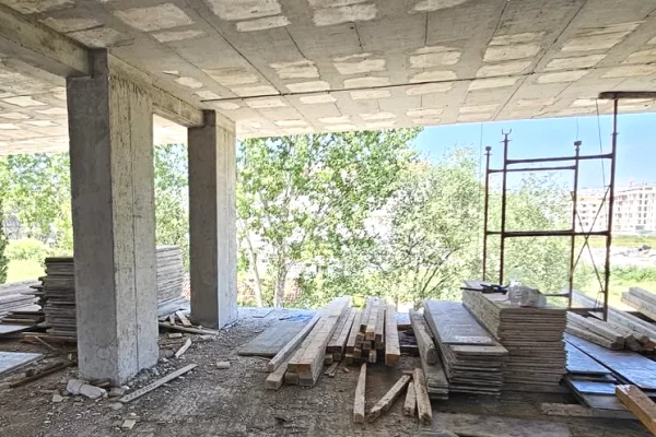 Shtepi ne shitje Apartament ne Durres, 2+1, Mobilimi Bosh, pa mobiluar, Pagesa 118,500  Euro.
