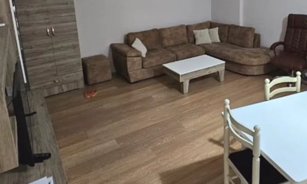 Shtepi me qera Apartament ne Tirane, 1+1, Mobilimi E mobiluar, Pagesa 50,000  Leke.