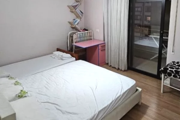 Shtepi me qera Apartament ne Tirane, 1+1, Mobilimi E mobiluar, Pagesa 50,000  Leke.