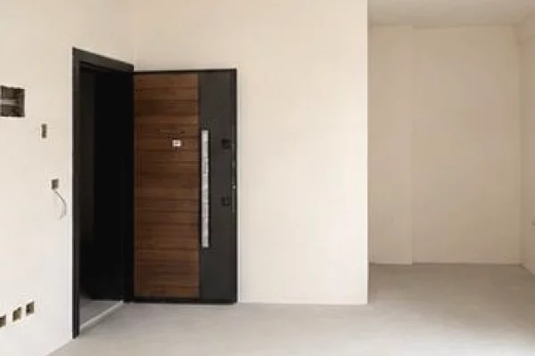 Shtepi ne shitje Apartament ne Tirane, 1+1, Mobilimi Pjeserisht e mobiluar, Pagesa 80,000  Euro.