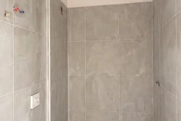 Shtepi ne shitje Apartament ne Tirane, 1+1, Mobilimi Pjeserisht e mobiluar, Pagesa 80,000  Euro.