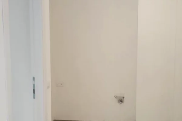 Shtepi ne shitje Apartament ne Tirane, 2+1, Mobilimi Pjeserisht e mobiluar, Pagesa 310,000  Euro.